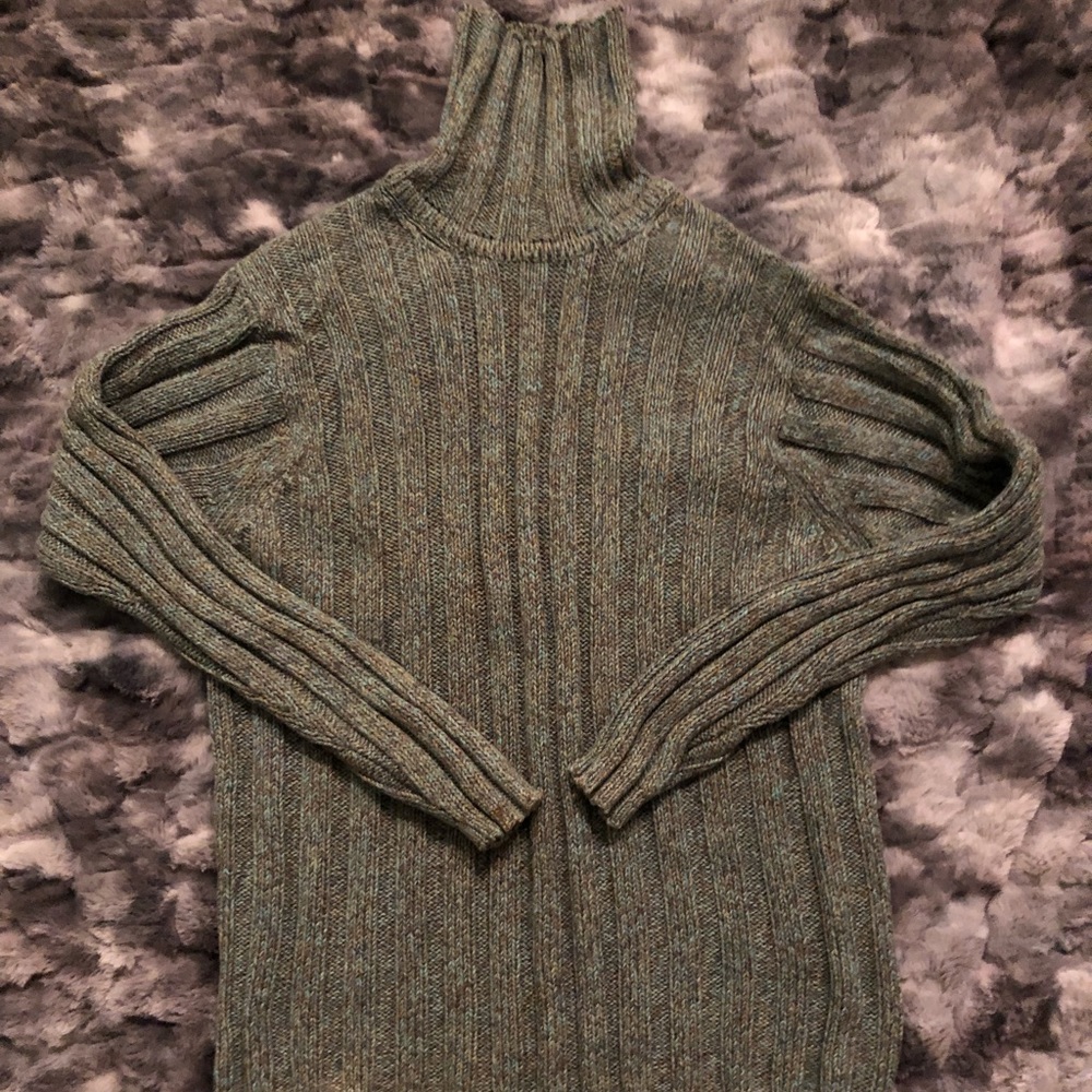GAP Men’s Turtleneck